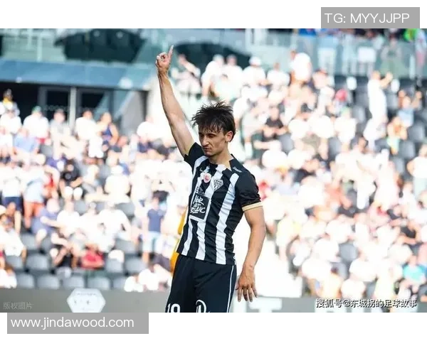 昂热与尼斯激战正酣比赛直播全程回顾精彩瞬间与精彩进球分析